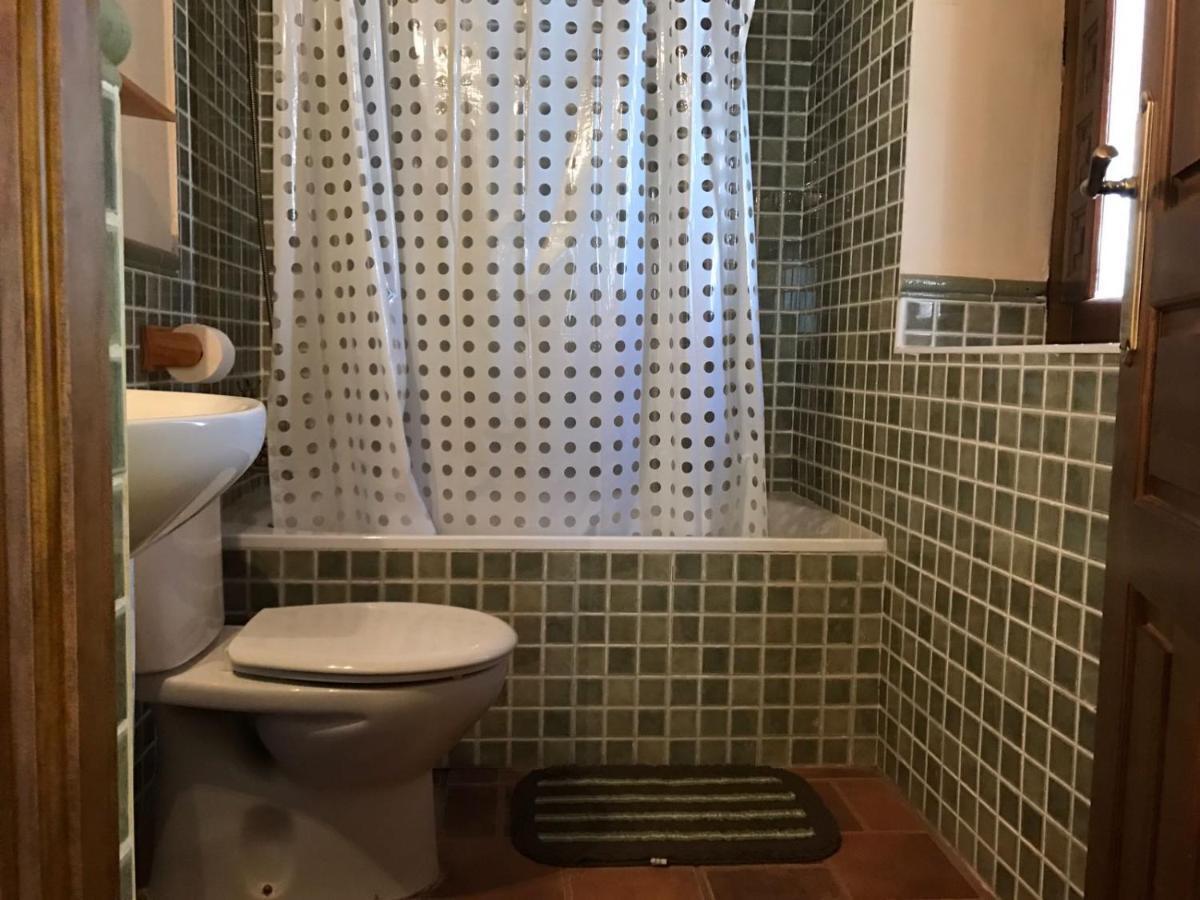 La Casa Del Abuelo Simon Guest House Fuente el Sauz ภายนอก รูปภาพ